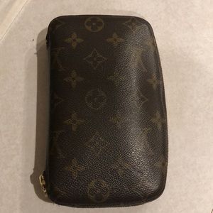 Louis Vuitton planner/wallet. 4.5” x 7.5”